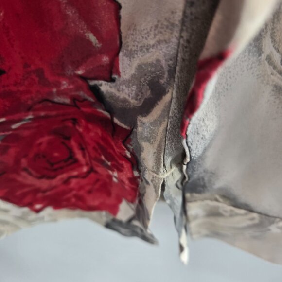 Additions by Chico's Cream Gray Red Roses Button Down Long Sleeved Shirt 0/XS - Picture 5 of 11